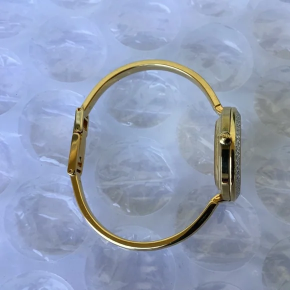 Vintage Gucci 11/12 Interchangeable Bezel Watch Used Preowned Condition - Picture 6 of 8